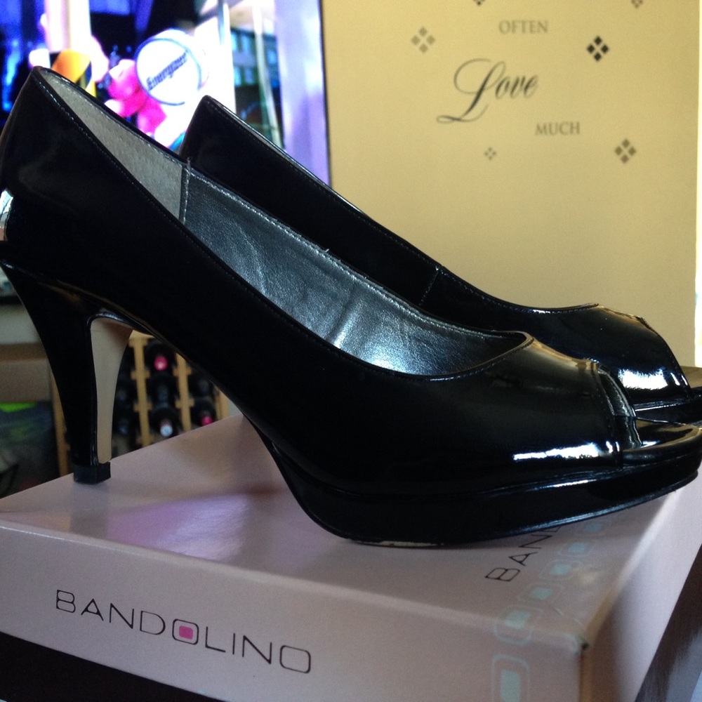 COPY - Bandolino Black Peep Toe pumps